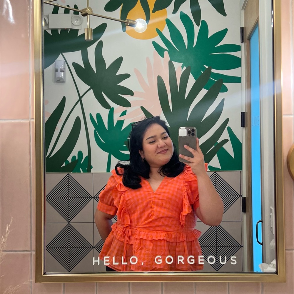 Plus Size Shop - Picture 2 of 3